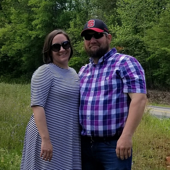 Meet your Posher, Melissa - Picture 1 of 1